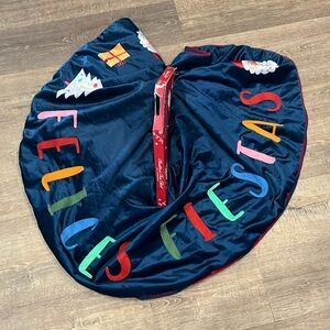 Christmas tree skirt